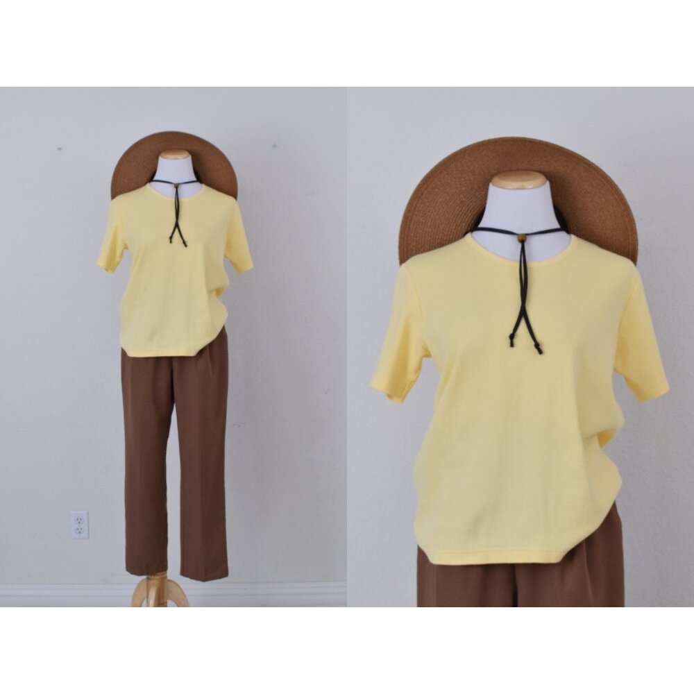 Vintage 90s Yellow Cotton-Spandex Scop Neck Tee | size L